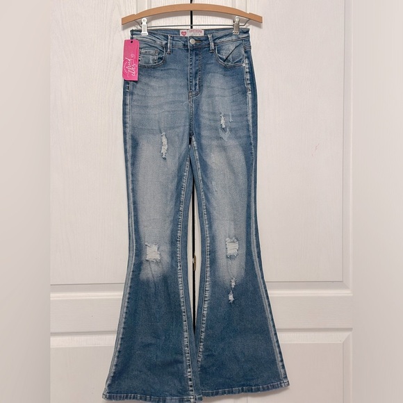 Southern‎ Fried Chics Classic 5 Pocket Distressed Flare Jeans Size 4 NWT - Picture 1 of 6